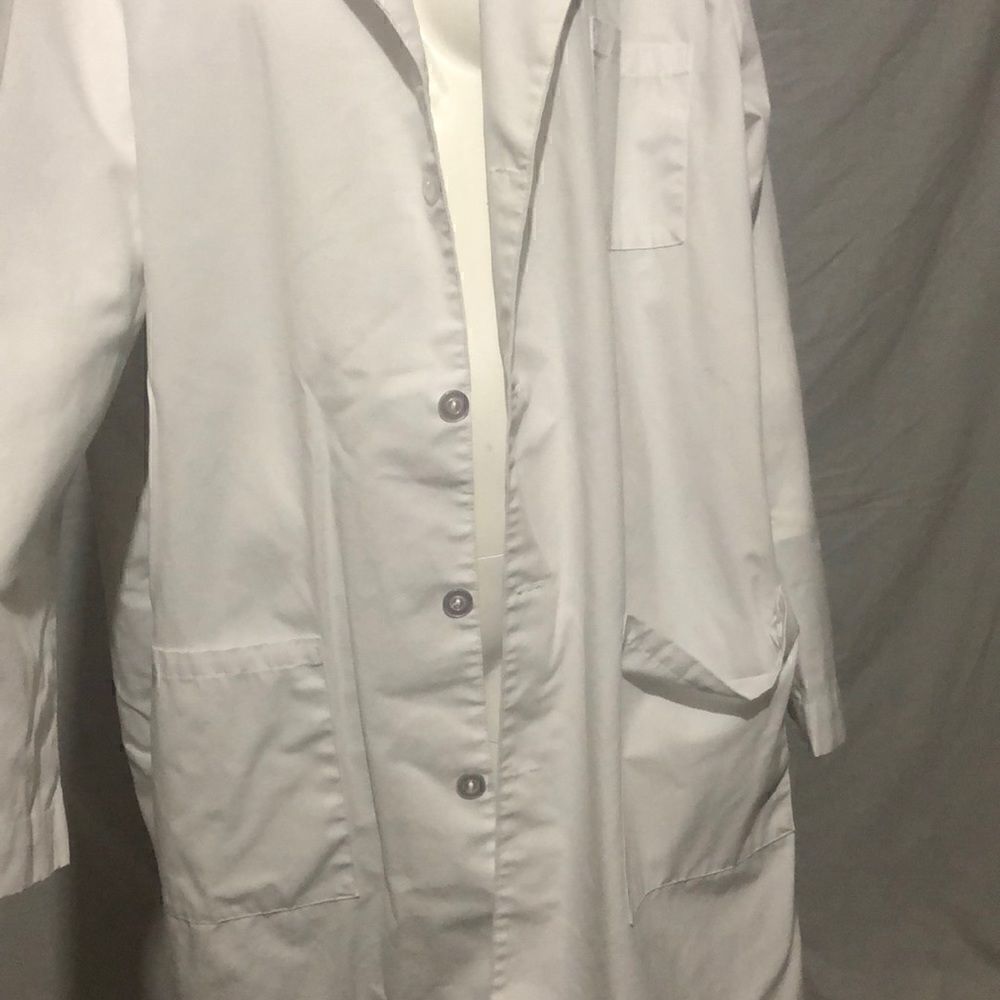 Landau Lab Coat - Picture 2 of 7